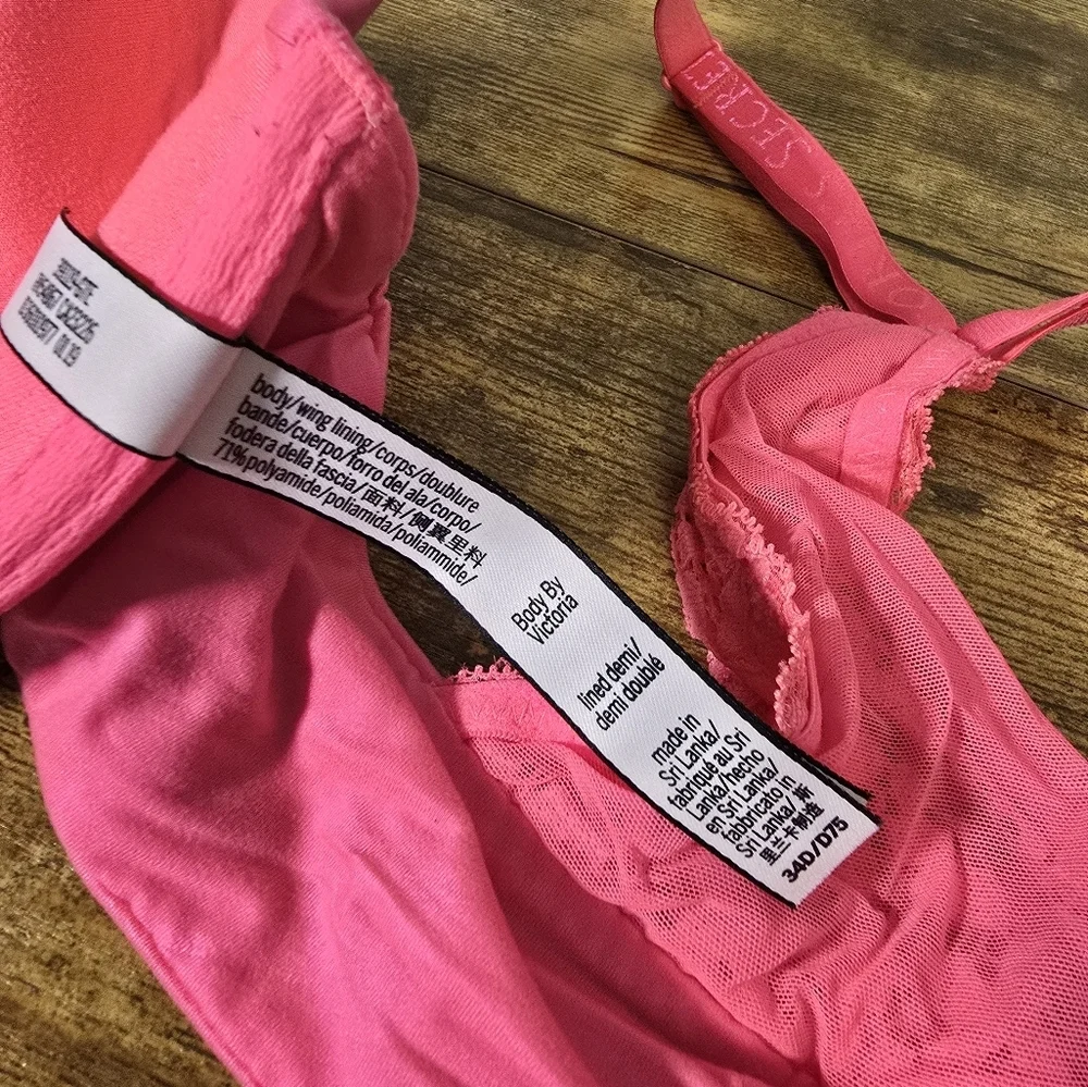 Victoria's Secret lined demi pink front clip Lace Bra women's size 34D